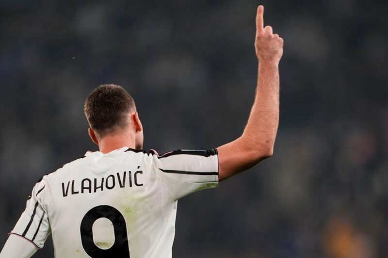 Negosiasi Kontrak Dusan Vlahovic di Juventus Terhambat: Gaji, Agen, dan Ancaman Transfer Gratis